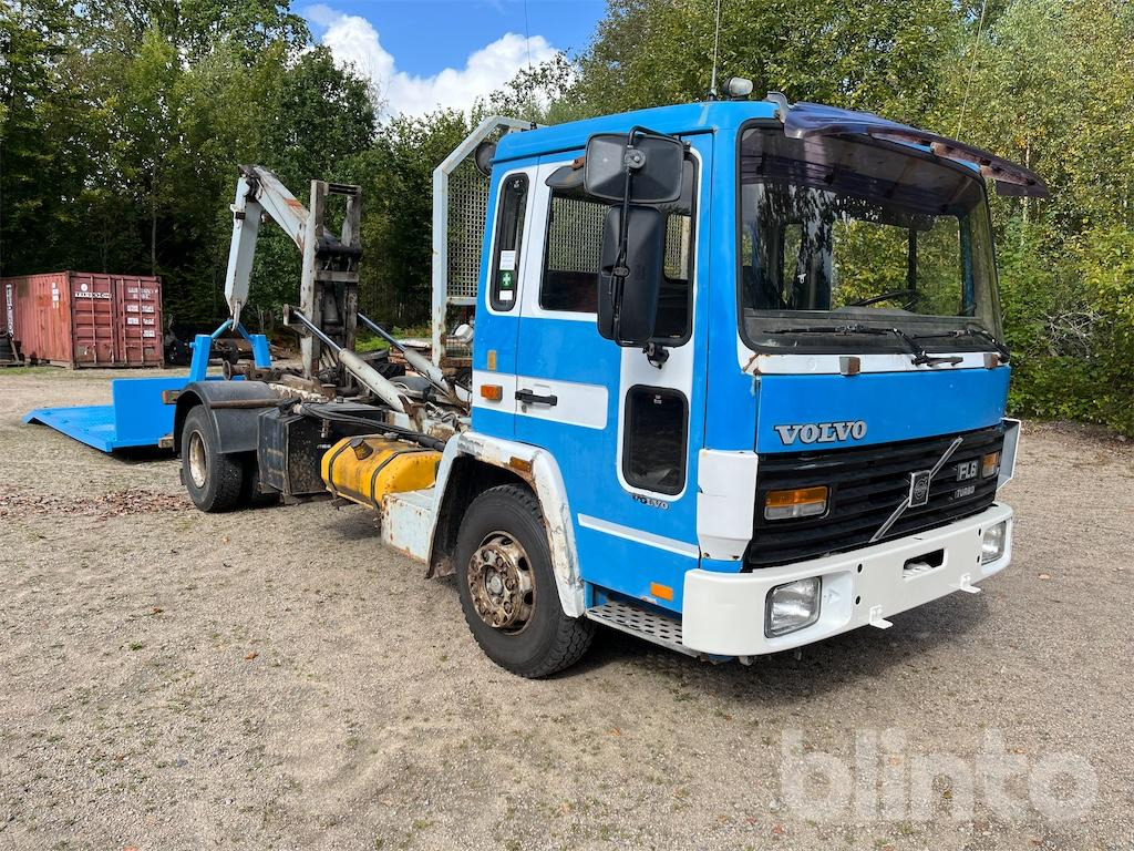 VOLVO FL 611 4X2 - Kamion s kukastom dizalicom: slika VOLVO FL 611 4X2 - Kamion s kukastom dizalicom VOLVO FL 611 4X2 - Kamion s kukastom dizalicom: slika VOLVO FL 611 4X2 - Kamion s kukastom dizalicom