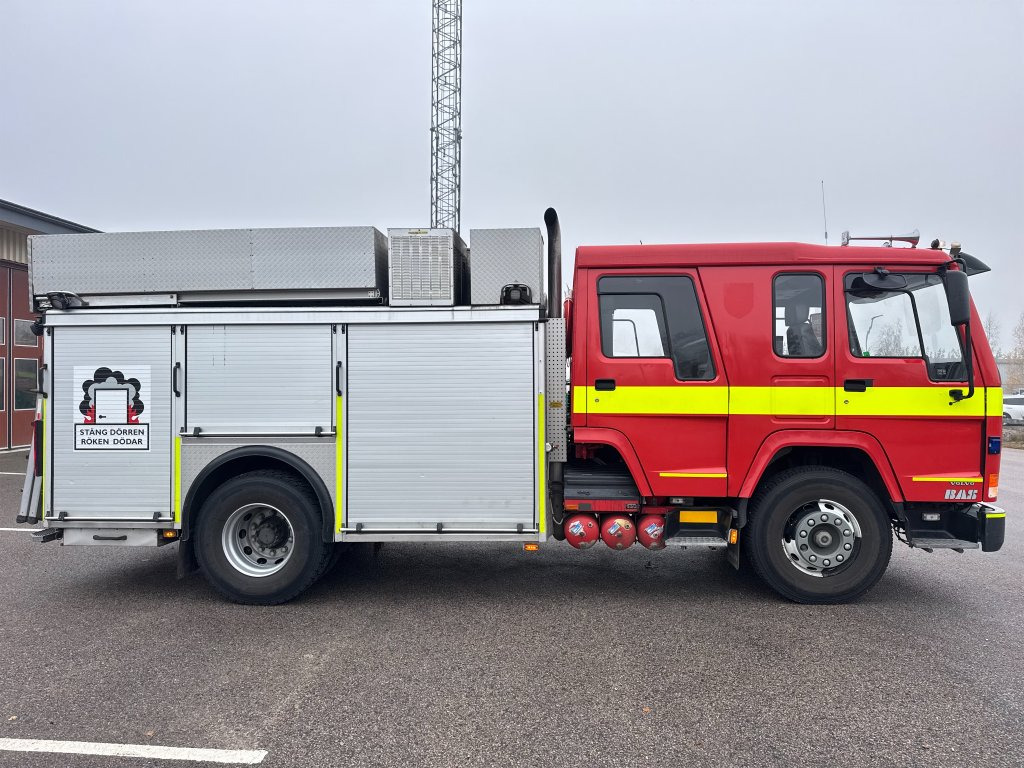 VOLVO FL10 4X2 - Vatrogasno vozilo: slika VOLVO FL10 4X2 - Vatrogasno vozilo VOLVO FL10 4X2 - Vatrogasno vozilo: slika VOLVO FL10 4X2 - Vatrogasno vozilo