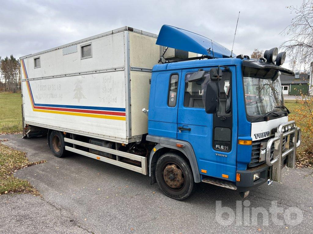 VOLVO FL611 - Kamion za prijevoz stoke: slika VOLVO FL611 - Kamion za prijevoz stoke VOLVO FL611 - Kamion za prijevoz stoke: slika VOLVO FL611 - Kamion za prijevoz stoke