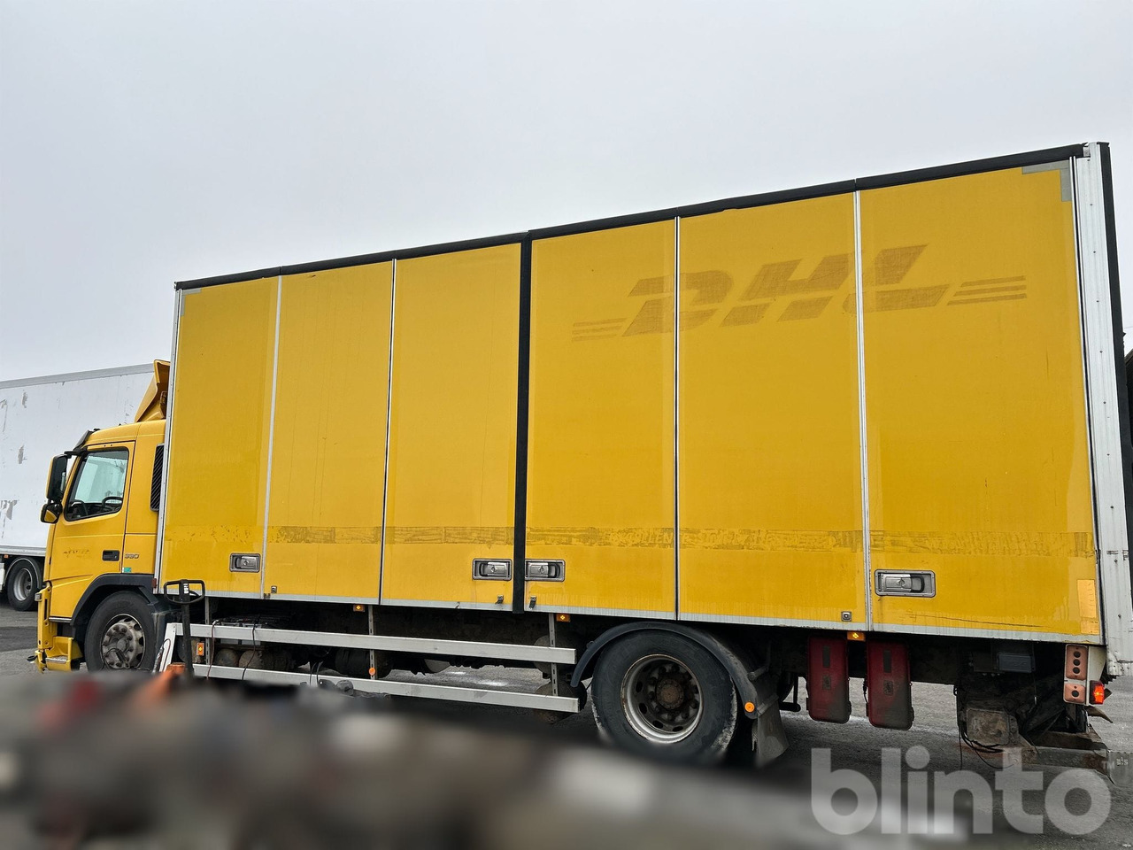 VOLVO FM 330 4X2 - Kamion sandučar: slika VOLVO FM 330 4X2 - Kamion sandučar VOLVO FM 330 4X2 - Kamion sandučar: slika VOLVO FM 330 4X2 - Kamion sandučar