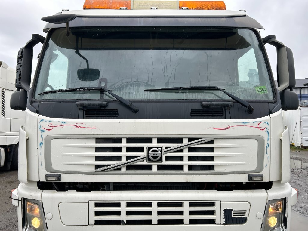 VOLVO FM 400 6X2 - Kamion s kukastom dizalicom: slika VOLVO FM 400 6X2 - Kamion s kukastom dizalicom VOLVO FM 400 6X2 - Kamion s kukastom dizalicom: slika VOLVO FM 400 6X2 - Kamion s kukastom dizalicom