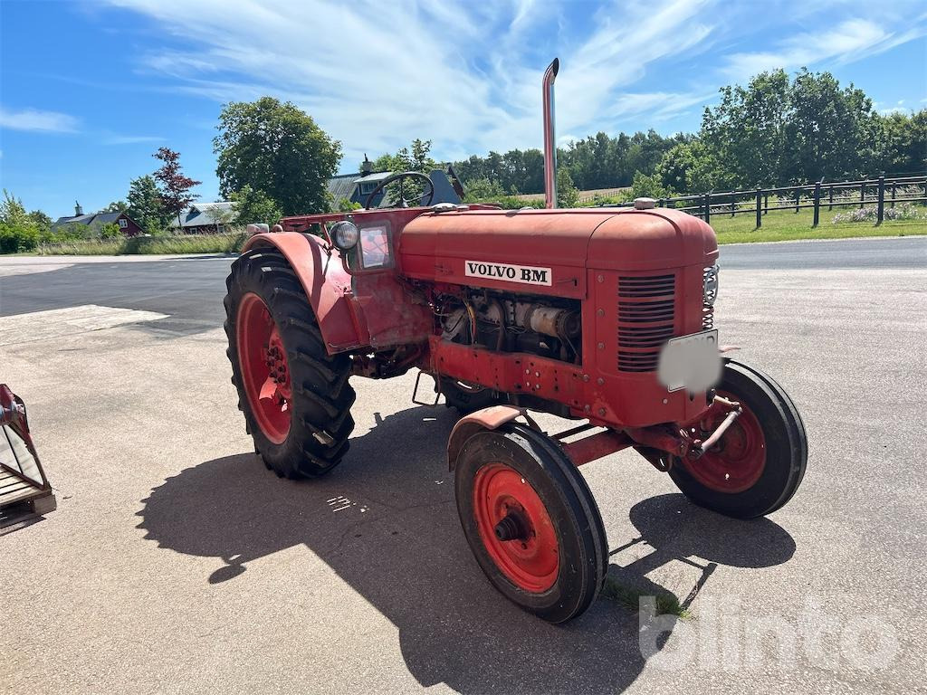 VOLVO T-31 - Traktor: slika VOLVO T-31 - Traktor VOLVO T-31 - Traktor: slika VOLVO T-31 - Traktor