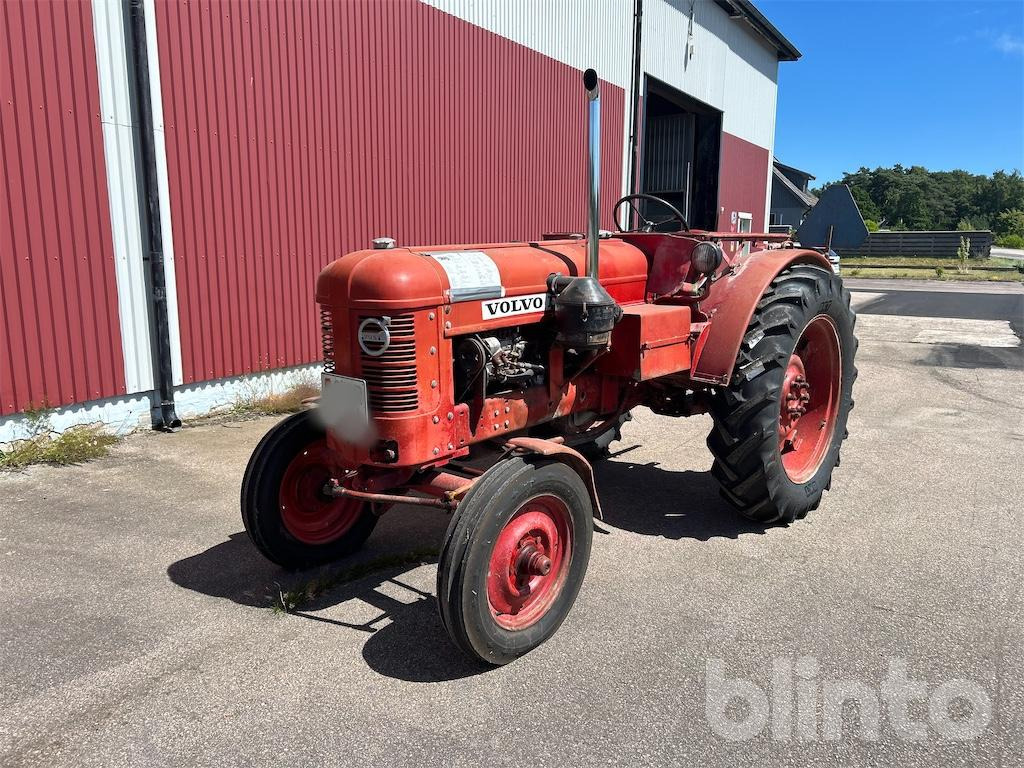 VOLVO T-31 - Traktor: slika VOLVO T-31 - Traktor VOLVO T-31 - Traktor: slika VOLVO T-31 - Traktor