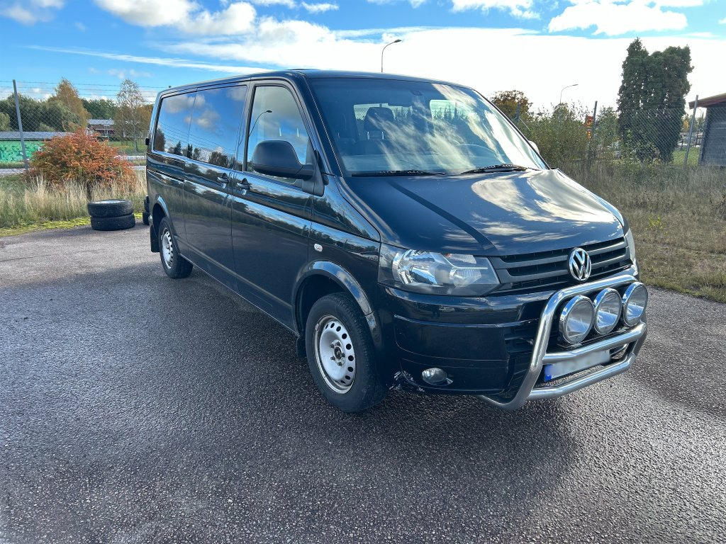 VW KOMBI 2,0 DSG - Dostavno vozilo s dvostrukom kabinom: slika VW KOMBI 2,0 DSG - Dostavno vozilo s dvostrukom kabinom VW KOMBI 2,0 DSG - Dostavno vozilo s dvostrukom kabinom: slika VW KOMBI 2,0 DSG - Dostavno vozilo s dvostrukom kabinom