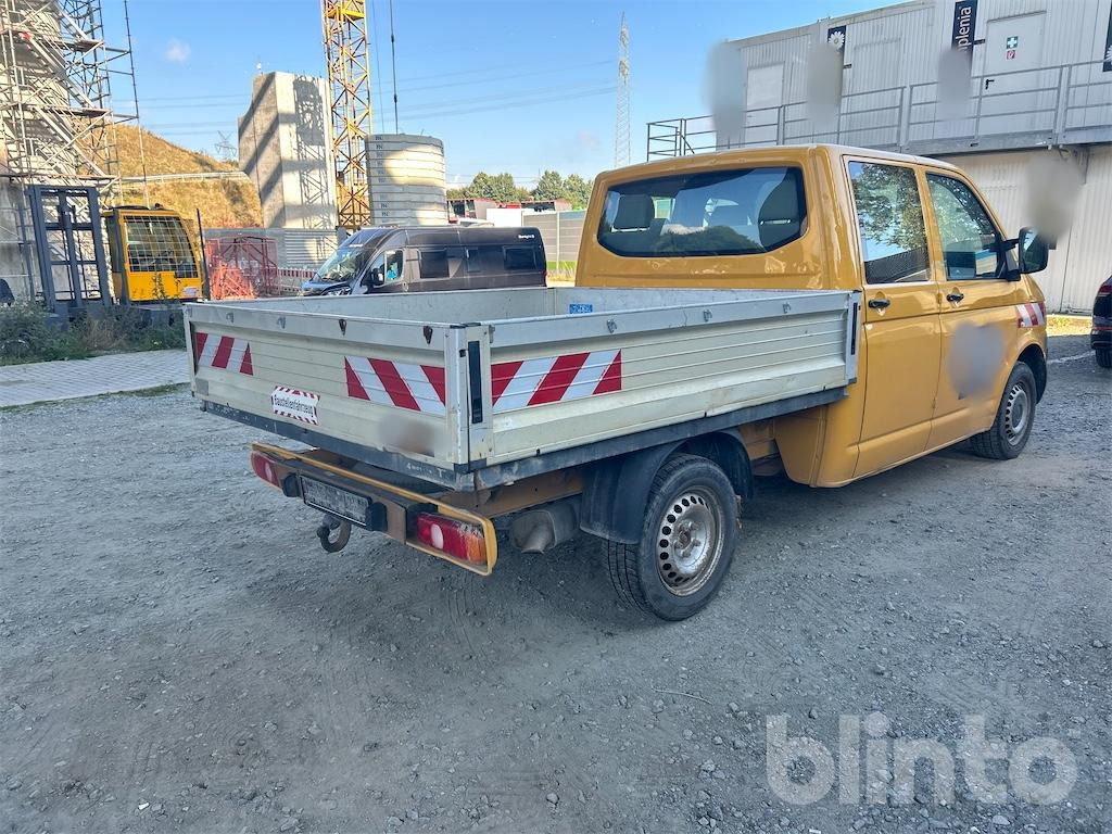 Volkswagen T5 (2010) - Dostavno vozilo s ravnom platformom, Dostavno vozilo s dvostrukom kabinom: slika Volkswagen T5 (2010) - Dostavno vozilo s ravnom platformom, Dostavno vozilo s dvostrukom kabinom Volkswagen T5 (2010) - Dostavno vozilo s ravnom platformom, Dostavno vozilo s dvostrukom kabinom: slika Volkswagen T5 (2010) - Dostavno vozilo s ravnom platformom, Dostavno vozilo s dvostrukom kabinom