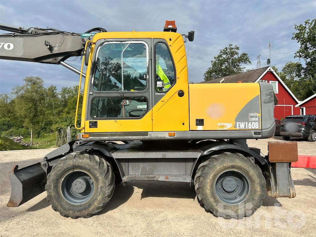 Bager na kotačima Volvo EW160B - BIGAB T-10: slika Bager na kotačima Volvo EW160B - BIGAB T-10