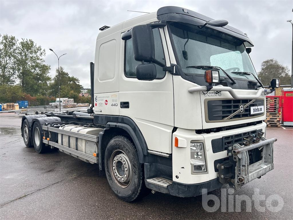 Volvo FM440 6x2 Roadex - Kamion s kukastom dizalicom: slika Volvo FM440 6x2 Roadex - Kamion s kukastom dizalicom Volvo FM440 6x2 Roadex - Kamion s kukastom dizalicom: slika Volvo FM440 6x2 Roadex - Kamion s kukastom dizalicom