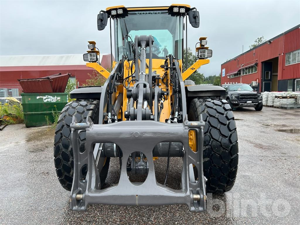 Volvo L70H Ny! - Utovarivač na kotačima: slika Volvo L70H Ny! - Utovarivač na kotačima Volvo L70H Ny! - Utovarivač na kotačima: slika Volvo L70H Ny! - Utovarivač na kotačima