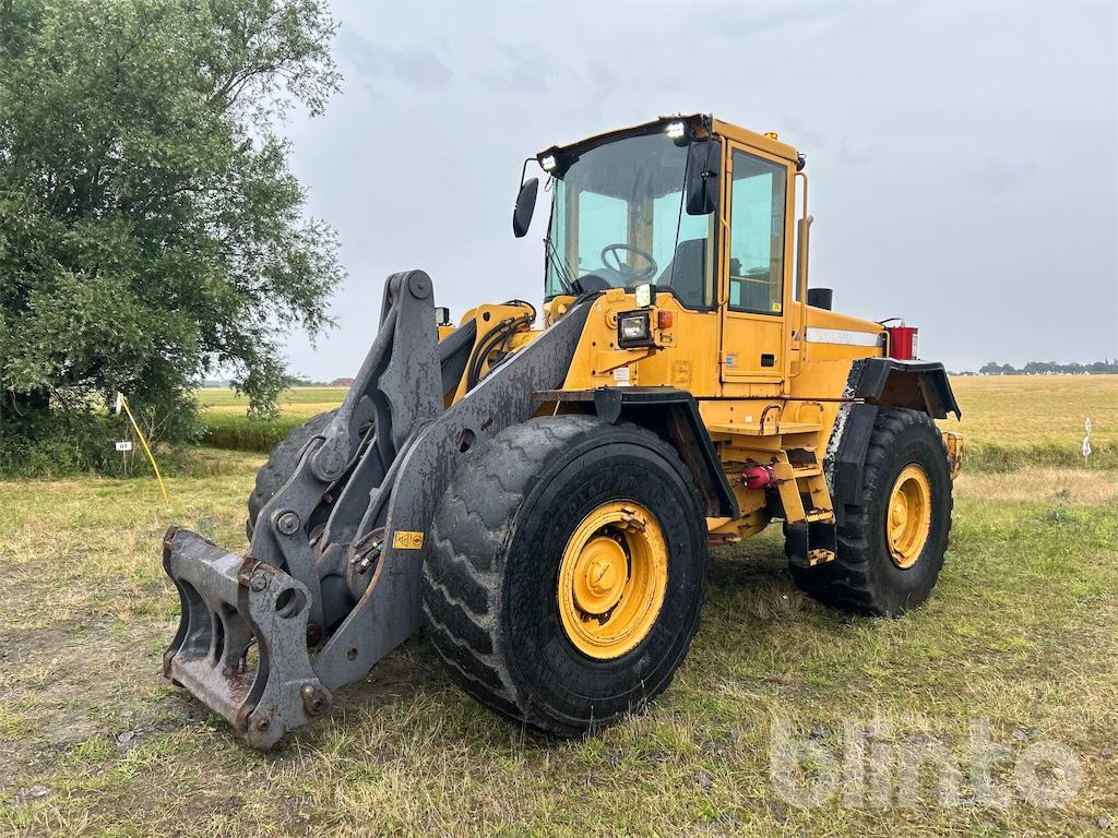Volvo L90D - Utovarivač na kotačima: slika Volvo L90D - Utovarivač na kotačima Volvo L90D - Utovarivač na kotačima: slika Volvo L90D - Utovarivač na kotačima