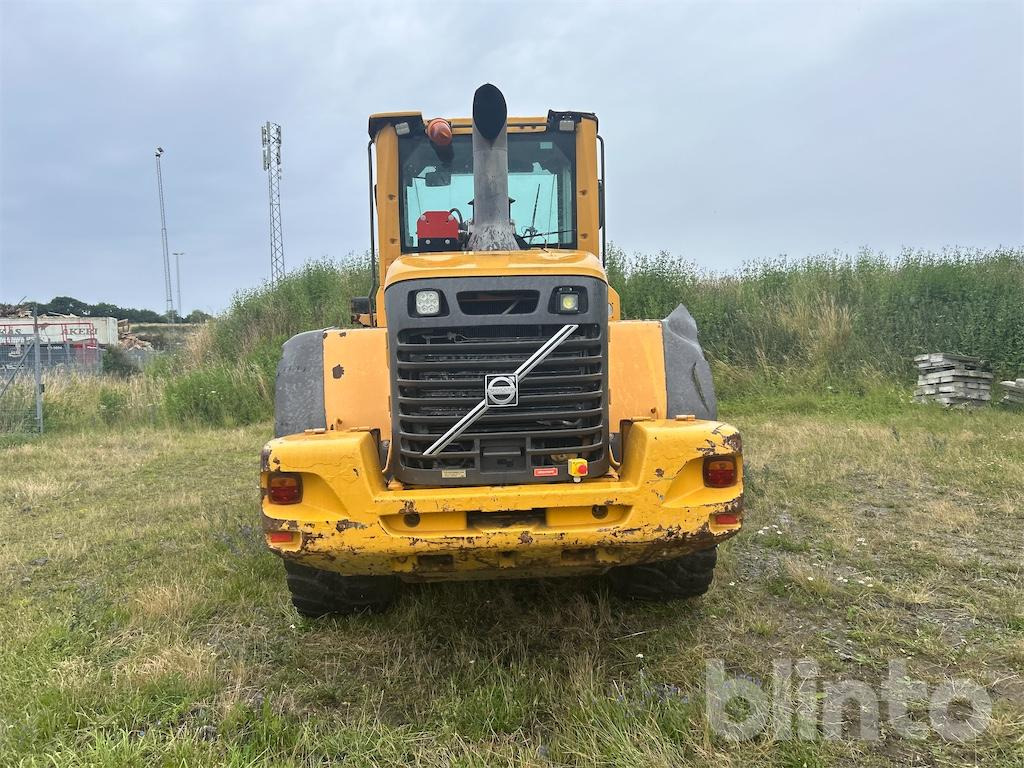 Utovarivač na kotačima Volvo L90F: slika Utovarivač na kotačima Volvo L90F