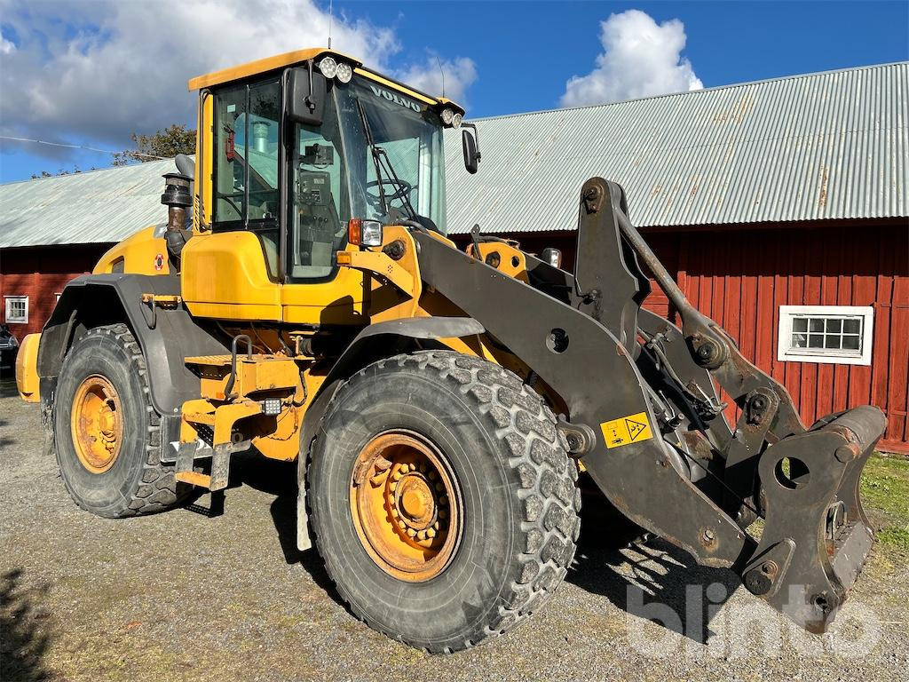 Volvo L90G - Utovarivač na kotačima: slika Volvo L90G - Utovarivač na kotačima Volvo L90G - Utovarivač na kotačima: slika Volvo L90G - Utovarivač na kotačima