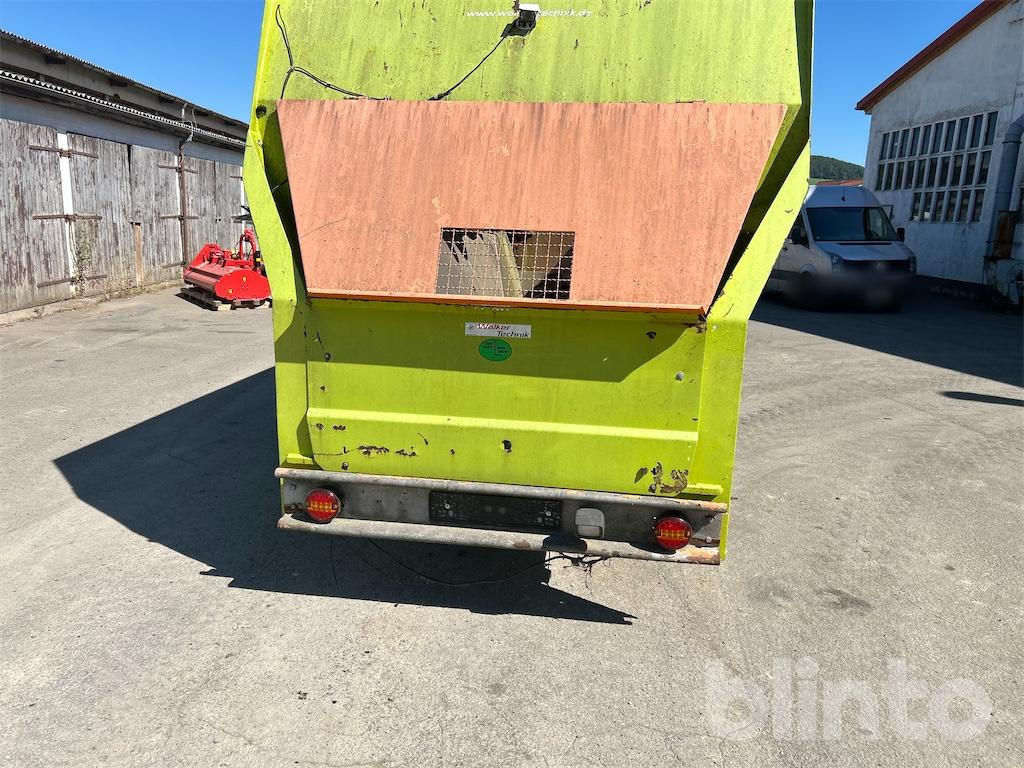 Vagon-miješalica za krmivo Walker DMUW Bulldog (1998): slika Vagon-miješalica za krmivo Walker DMUW Bulldog (1998)