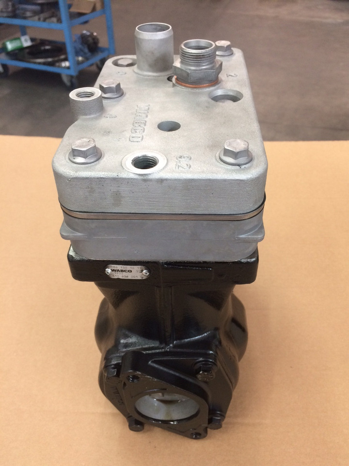 COMPRESSORE ARIA BICILINDRICO MOTORE MERCEDES OM906 - Zračni kompresor: slika COMPRESSORE ARIA BICILINDRICO MOTORE MERCEDES OM906 - Zračni kompresor COMPRESSORE ARIA BICILINDRICO MOTORE MERCEDES OM906 - Zračni kompresor: slika COMPRESSORE ARIA BICILINDRICO MOTORE MERCEDES OM906 - Zračni kompresor