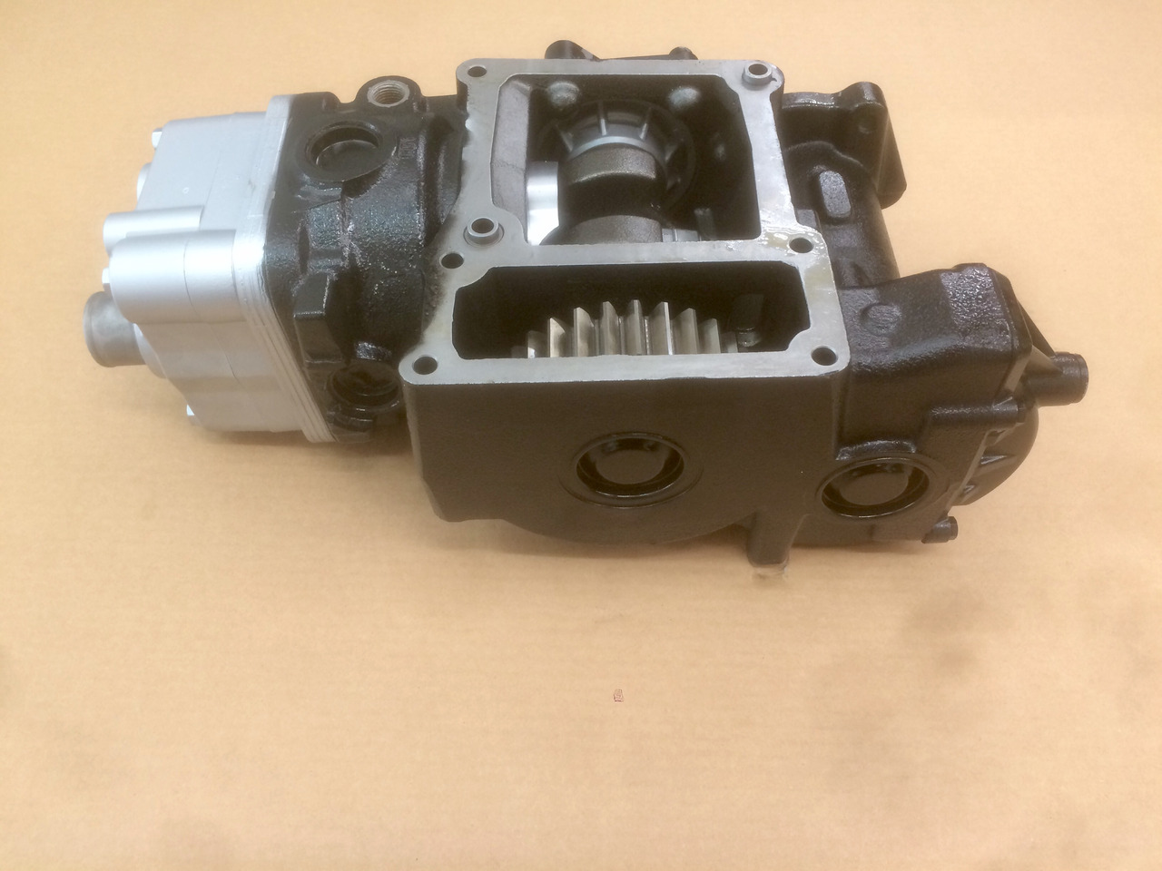 COMPRESSORE ARIA MONOCILINDRICO CON PRESA DI FORZA MAN / KNORR - Zračni kompresor: slika COMPRESSORE ARIA MONOCILINDRICO CON PRESA DI FORZA MAN / KNORR - Zračni kompresor COMPRESSORE ARIA MONOCILINDRICO CON PRESA DI FORZA MAN / KNORR - Zračni kompresor: slika COMPRESSORE ARIA MONOCILINDRICO CON PRESA DI FORZA MAN / KNORR - Zračni kompresor