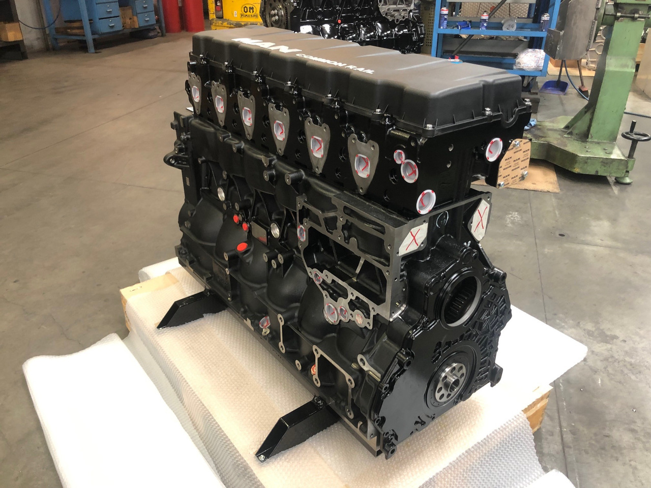 LONGBLOCK MAN D2066 EURO 6 (camion) - Blok cilindra za Kamion: slika LONGBLOCK MAN D2066 EURO 6 (camion) - Blok cilindra za Kamion LONGBLOCK MAN D2066 EURO 6 (camion) - Blok cilindra za Kamion: slika LONGBLOCK MAN D2066 EURO 6 (camion) - Blok cilindra za Kamion