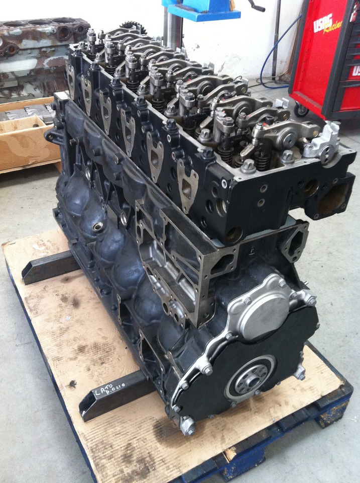 MOTORE MAN D2066LOH07 - 400CV - EURO 4 - Motor: slika MOTORE MAN D2066LOH07 - 400CV - EURO 4 - Motor MOTORE MAN D2066LOH07 - 400CV - EURO 4 - Motor: slika MOTORE MAN D2066LOH07 - 400CV - EURO 4 - Motor