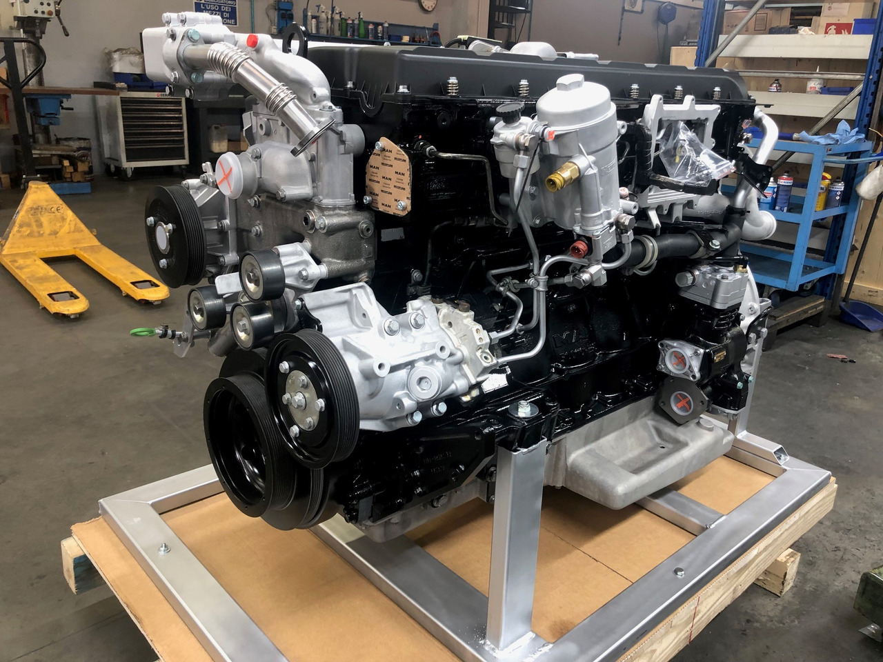 MOTORE MAN D2066LOH07 / MAN D2066 LOH07 - Motor: slika MOTORE MAN D2066LOH07 / MAN D2066 LOH07 - Motor MOTORE MAN D2066LOH07 / MAN D2066 LOH07 - Motor: slika MOTORE MAN D2066LOH07 / MAN D2066 LOH07 - Motor