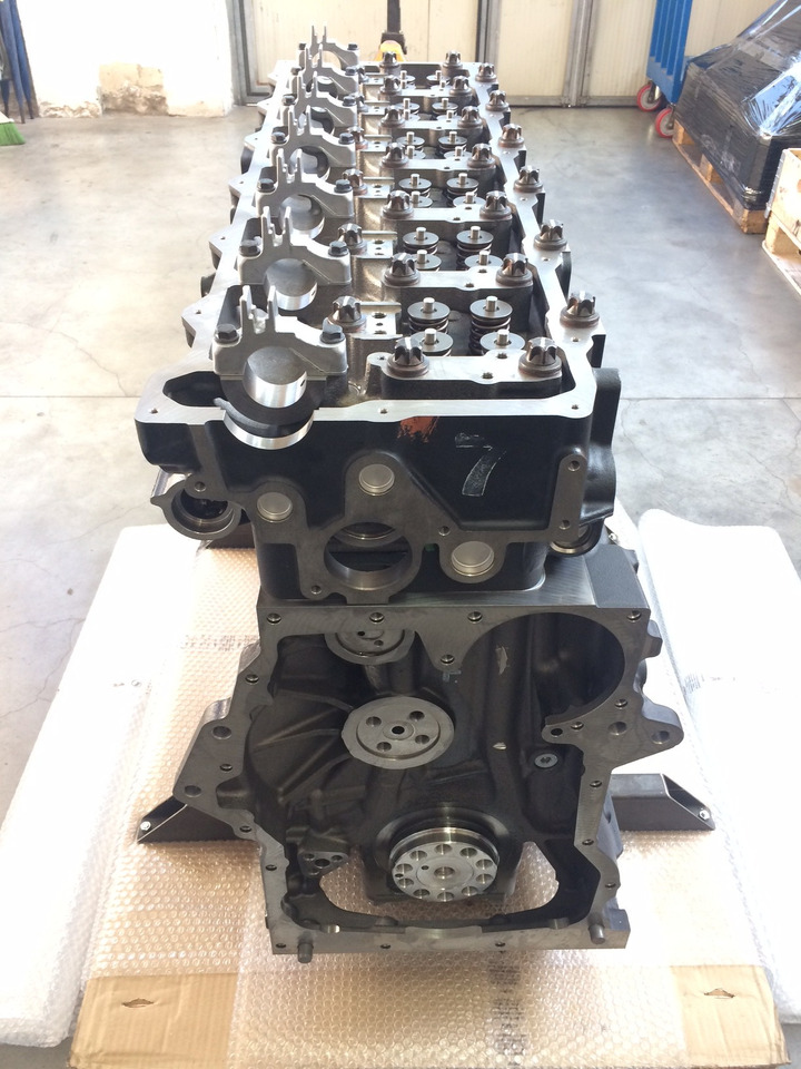 MOTORE MAN D2676 LOH31 - 480CV - EURO 6 - MOTORE AUTOBUS VERTICALE - Motor za Autobus: slika MOTORE MAN D2676 LOH31 - 480CV - EURO 6 - MOTORE AUTOBUS VERTICALE - Motor za Autobus MOTORE MAN D2676 LOH31 - 480CV - EURO 6 - MOTORE AUTOBUS VERTICALE - Motor za Autobus: slika MOTORE MAN D2676 LOH31 - 480CV - EURO 6 - MOTORE AUTOBUS VERTICALE - Motor za Autobus