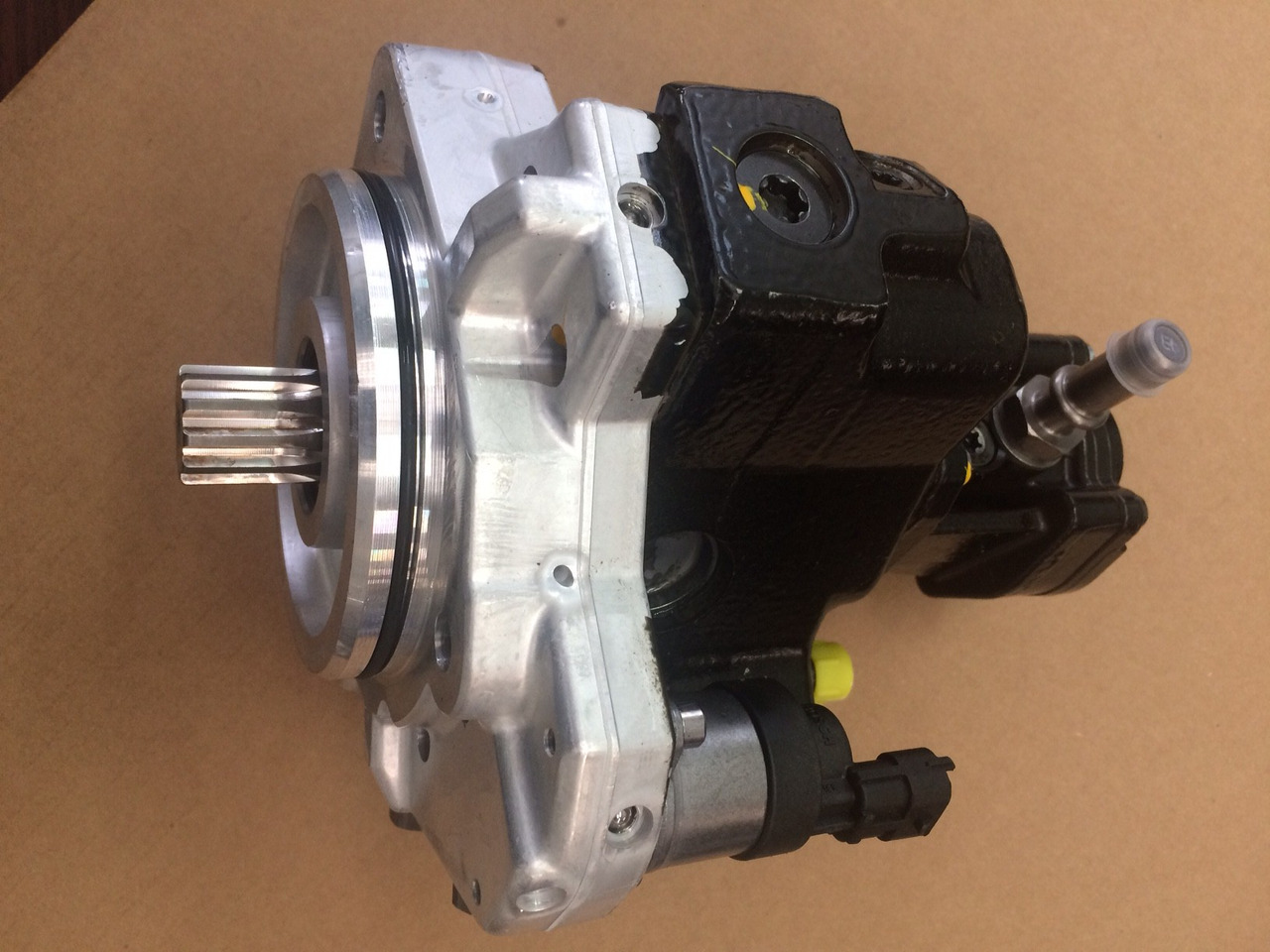 POMPA CARBURANTE ALTA PRESSIONE CP3.4+ / MOTORI MAN D2066 - D2676 - Pumpa goriva za Kamion: slika POMPA CARBURANTE ALTA PRESSIONE CP3.4+ / MOTORI MAN D2066 - D2676 - Pumpa goriva za Kamion POMPA CARBURANTE ALTA PRESSIONE CP3.4+ / MOTORI MAN D2066 - D2676 - Pumpa goriva za Kamion: slika POMPA CARBURANTE ALTA PRESSIONE CP3.4+ / MOTORI MAN D2066 - D2676 - Pumpa goriva za Kamion