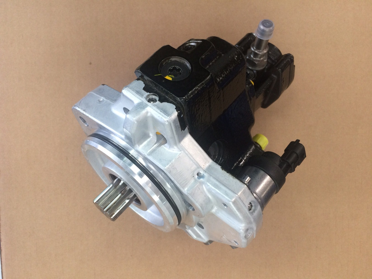 POMPA CARBURANTE ALTA PRESSIONE CP3.4+ / MOTORI MAN D2066 - D2676 - Pumpa goriva za Kamion: slika POMPA CARBURANTE ALTA PRESSIONE CP3.4+ / MOTORI MAN D2066 - D2676 - Pumpa goriva za Kamion POMPA CARBURANTE ALTA PRESSIONE CP3.4+ / MOTORI MAN D2066 - D2676 - Pumpa goriva za Kamion: slika POMPA CARBURANTE ALTA PRESSIONE CP3.4+ / MOTORI MAN D2066 - D2676 - Pumpa goriva za Kamion