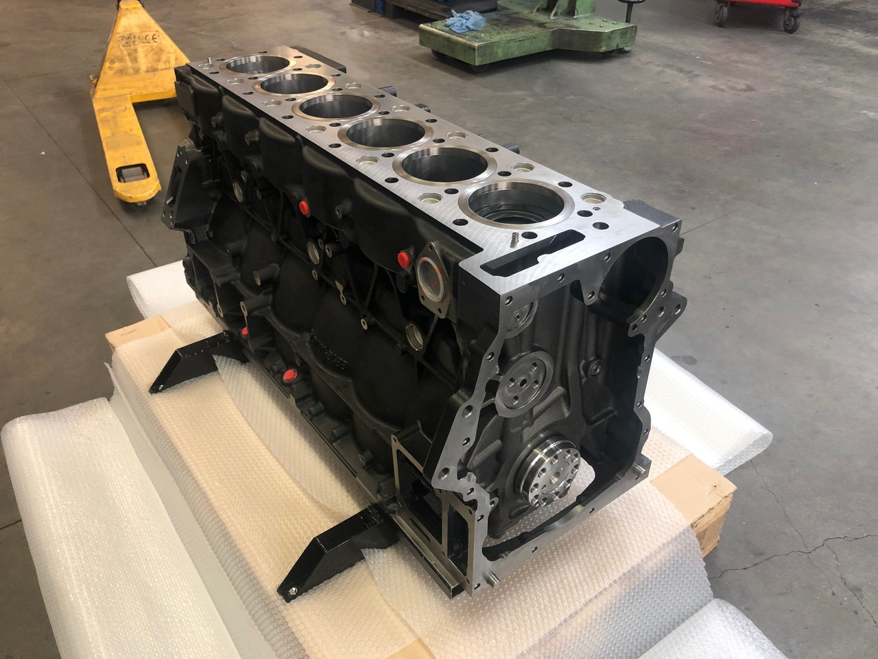 SHORTBLOCK MAN D2066 EURO 6c (camion) - Blok cilindra za Kamion: slika SHORTBLOCK MAN D2066 EURO 6c (camion) - Blok cilindra za Kamion SHORTBLOCK MAN D2066 EURO 6c (camion) - Blok cilindra za Kamion: slika SHORTBLOCK MAN D2066 EURO 6c (camion) - Blok cilindra za Kamion
