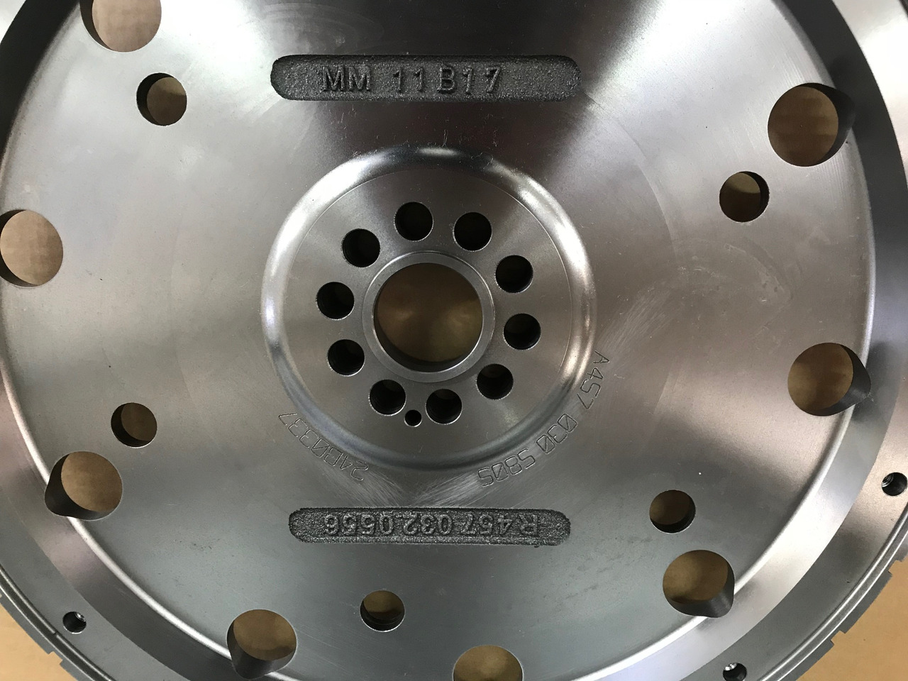 VOLANO MERCEDES A4570305805 - Zamašnjak za Kamion: slika VOLANO MERCEDES A4570305805 - Zamašnjak za Kamion VOLANO MERCEDES A4570305805 - Zamašnjak za Kamion: slika VOLANO MERCEDES A4570305805 - Zamašnjak za Kamion