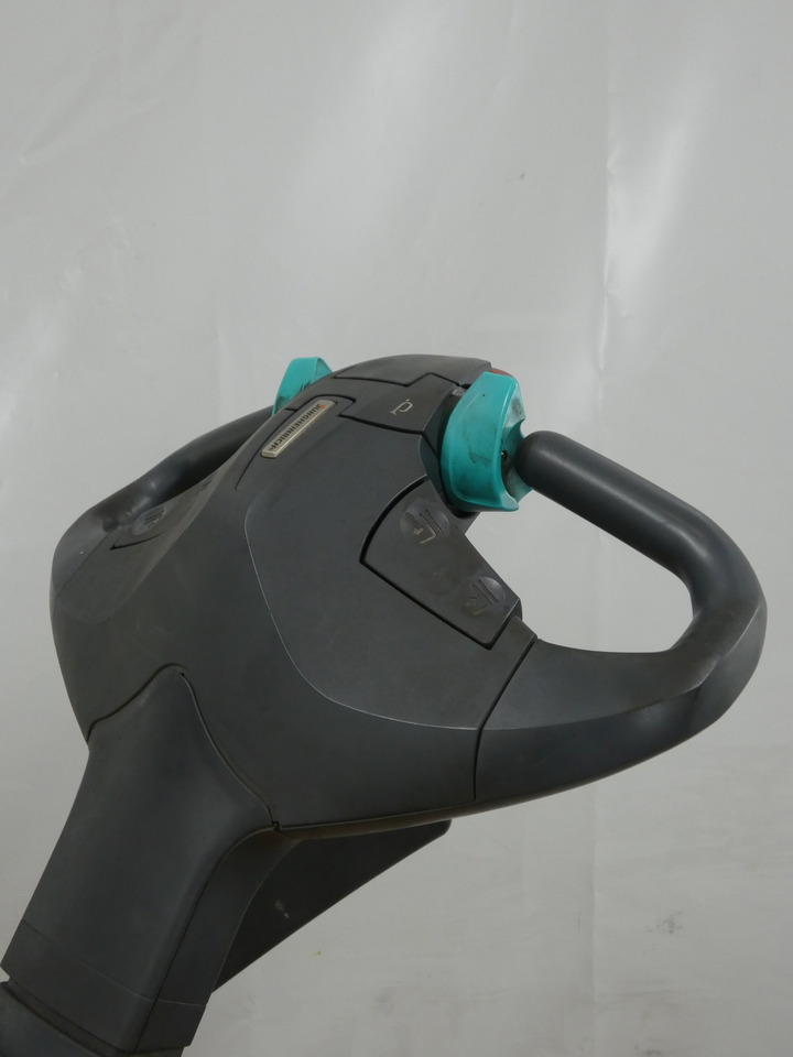 Jungheinrich ERE120 - Paletni viličar: slika Jungheinrich ERE120 - Paletni viličar Jungheinrich ERE120 - Paletni viličar: slika Jungheinrich ERE120 - Paletni viličar