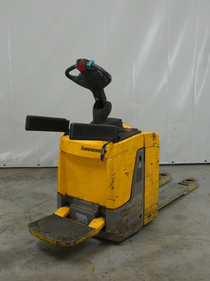 Jungheinrich ERE120 - Paletni viličar: slika Jungheinrich ERE120 - Paletni viličar Jungheinrich ERE120 - Paletni viličar: slika Jungheinrich ERE120 - Paletni viličar