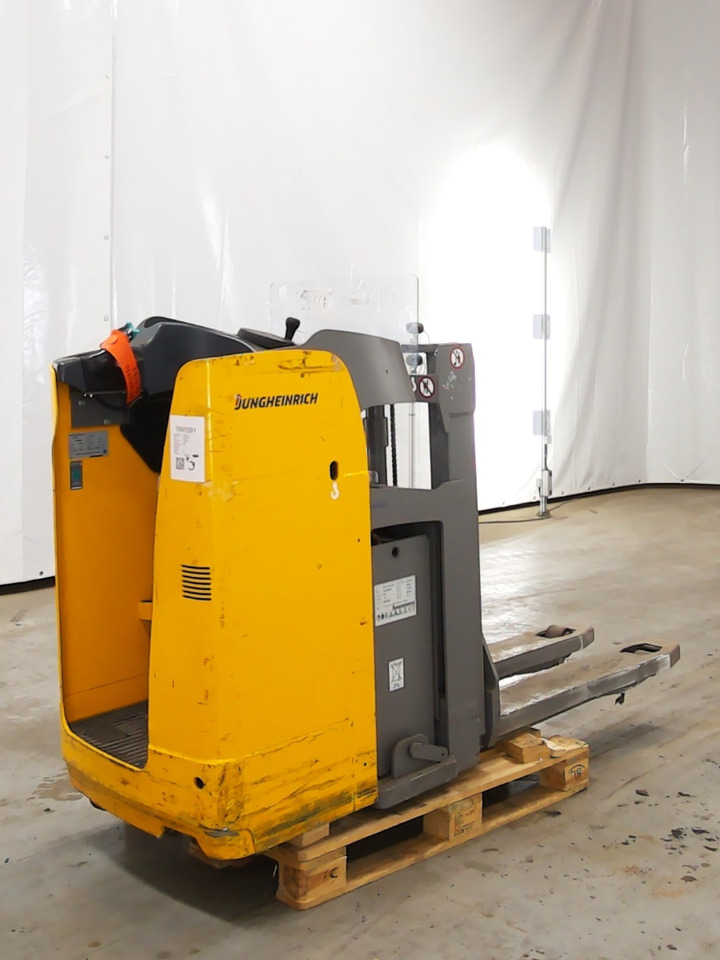 Jungheinrich ESD120/1180MM - Slagač stoga: slika Jungheinrich ESD120/1180MM - Slagač stoga Jungheinrich ESD120/1180MM - Slagač stoga: slika Jungheinrich ESD120/1180MM - Slagač stoga