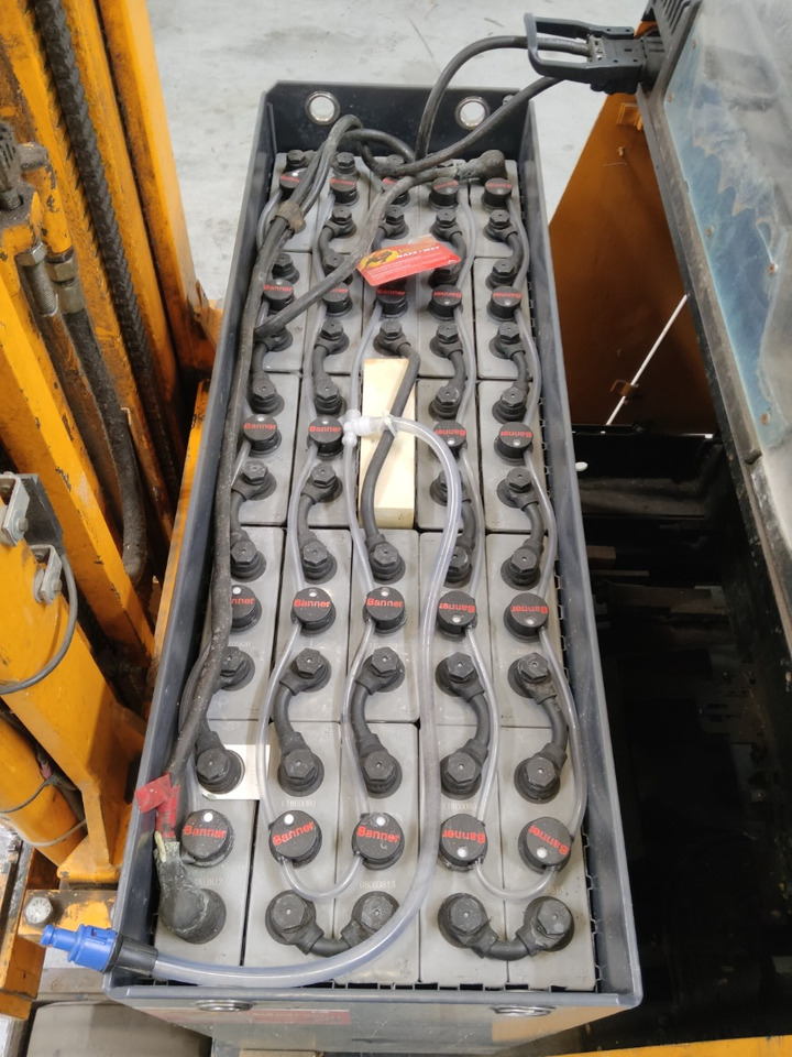 Jungheinrich ETMA13,5 - Regalni viličar: slika Jungheinrich ETMA13,5 - Regalni viličar Jungheinrich ETMA13,5 - Regalni viličar: slika Jungheinrich ETMA13,5 - Regalni viličar