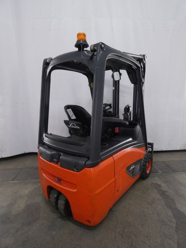 Linde E16 - Električni viličar: slika Linde E16 - Električni viličar Linde E16 - Električni viličar: slika Linde E16 - Električni viličar