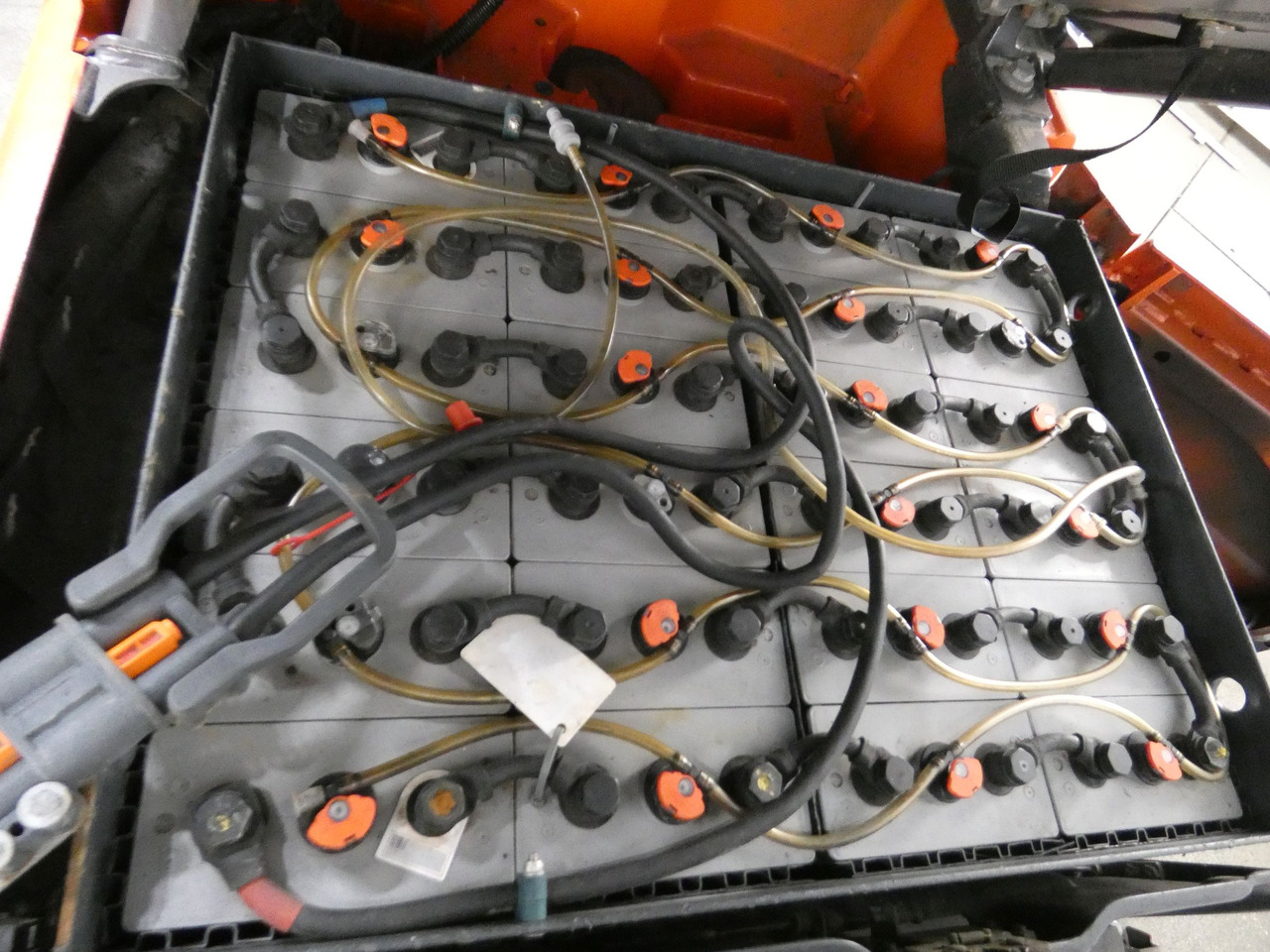 Linde E16 - Električni viličar: slika Linde E16 - Električni viličar Linde E16 - Električni viličar: slika Linde E16 - Električni viličar