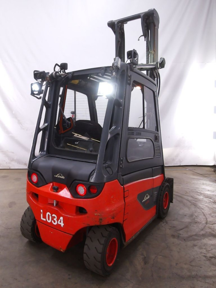 Linde E25-01 - Električni viličar: slika Linde E25-01 - Električni viličar Linde E25-01 - Električni viličar: slika Linde E25-01 - Električni viličar