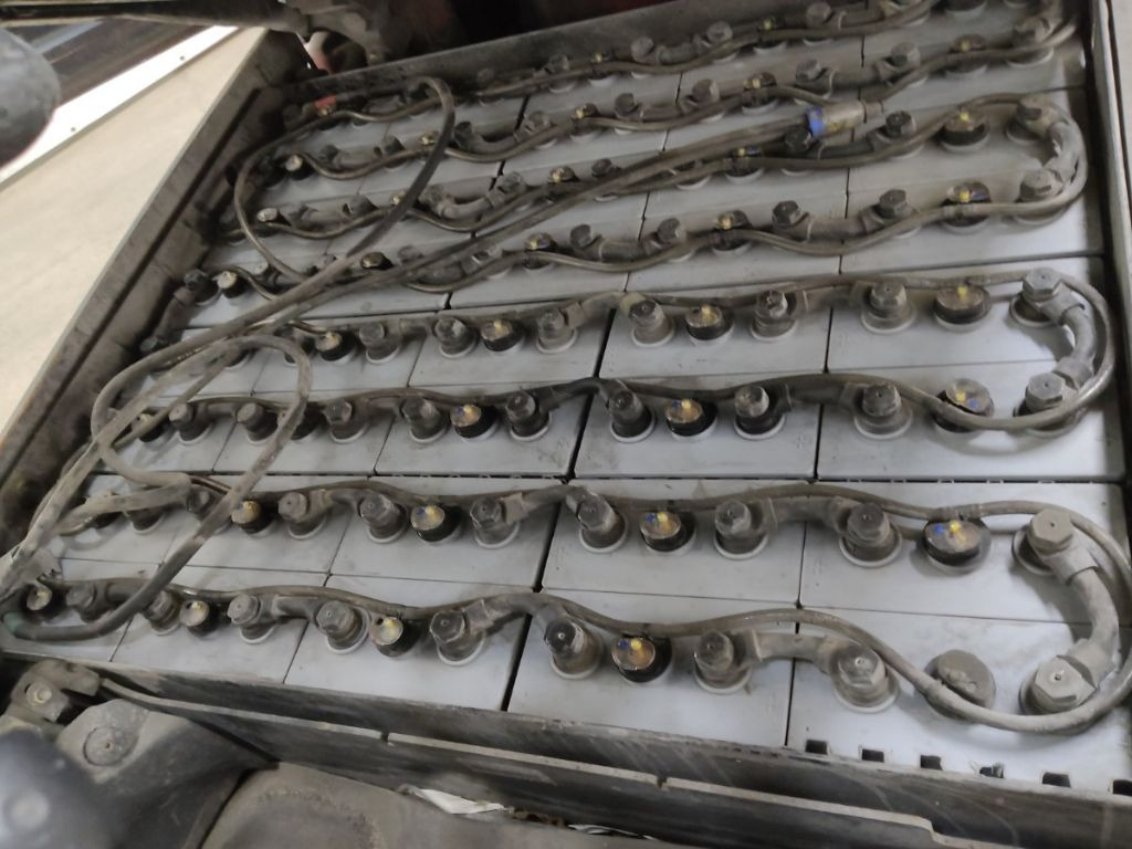 Linde E25L-01 - Električni viličar: slika Linde E25L-01 - Električni viličar Linde E25L-01 - Električni viličar: slika Linde E25L-01 - Električni viličar