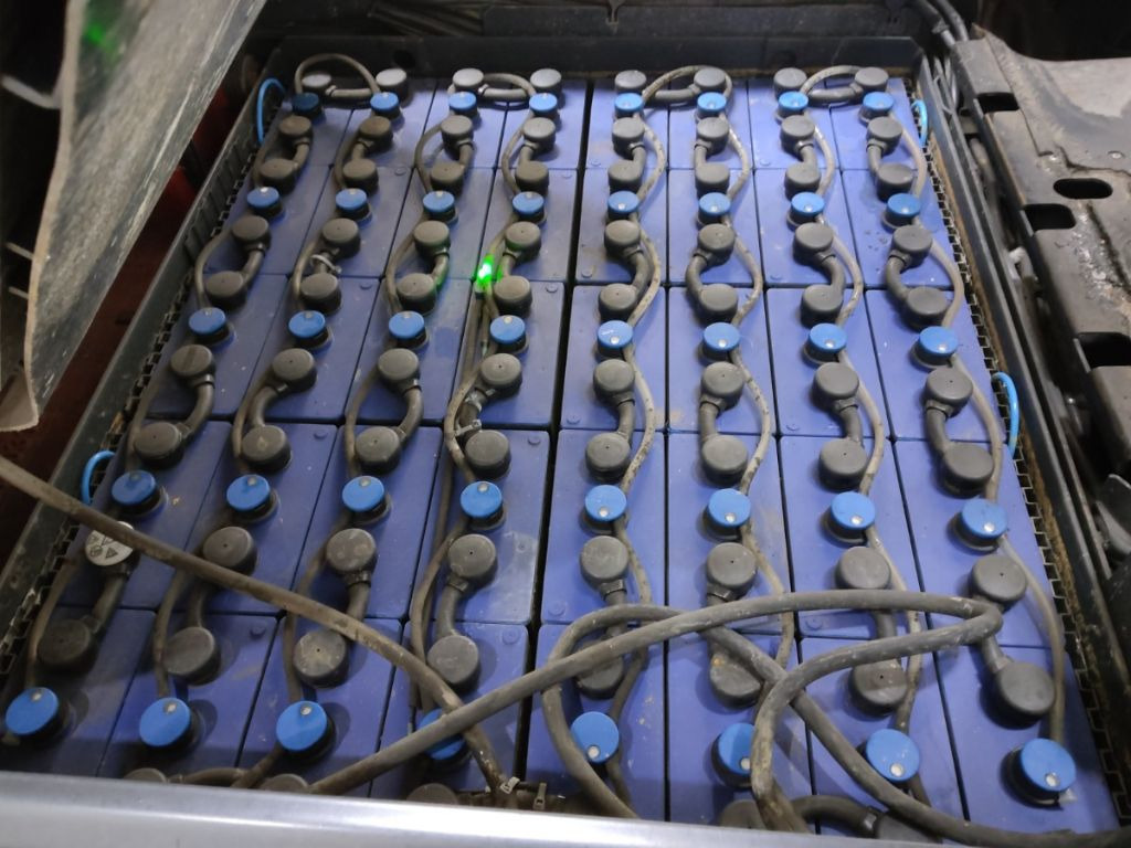 Električni viličar Linde E30HL-01/600: slika Električni viličar Linde E30HL-01/600