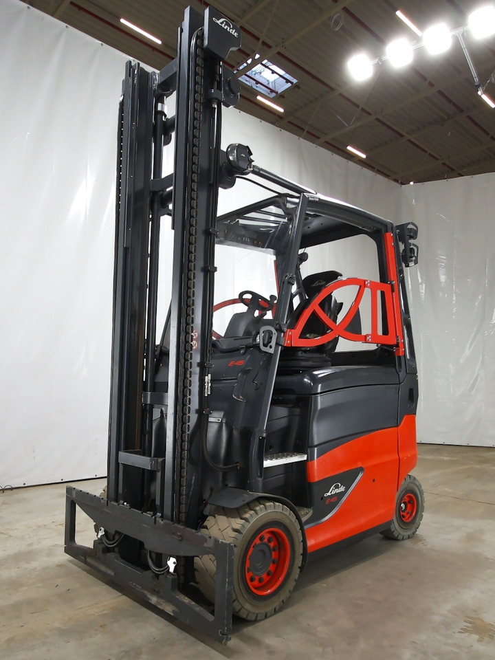 Linde E45HL-01/600 - Komisioner: slika Linde E45HL-01/600 - Komisioner Linde E45HL-01/600 - Komisioner: slika Linde E45HL-01/600 - Komisioner