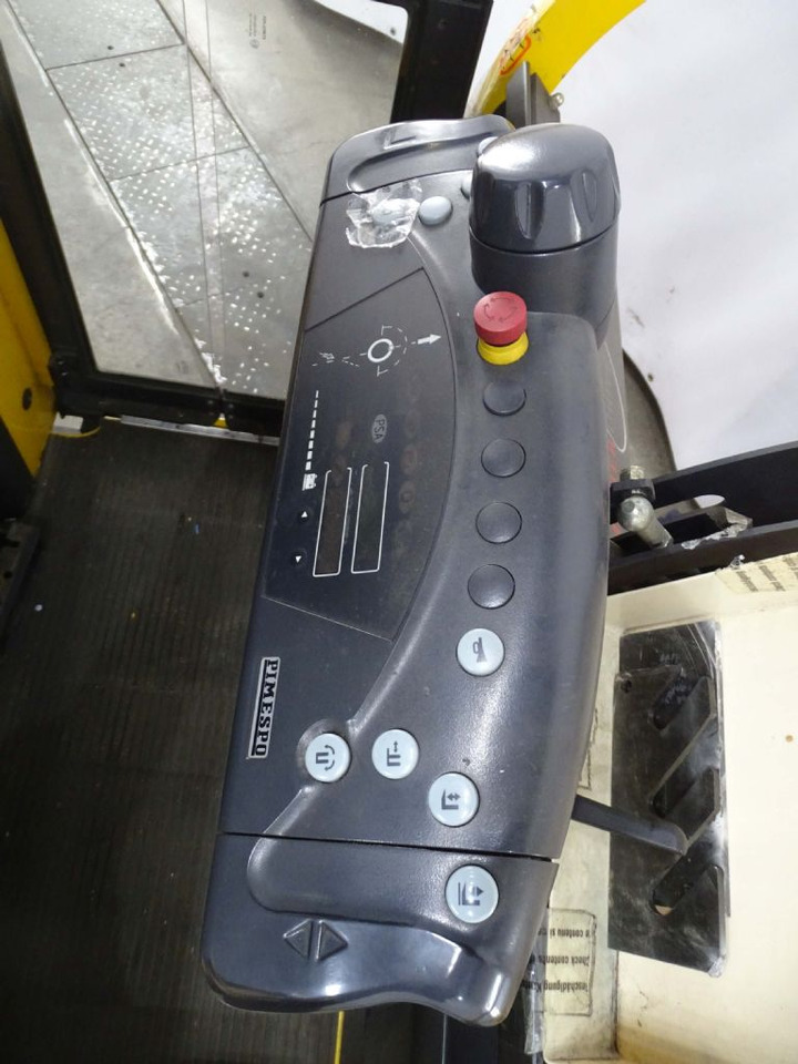 Om DUAL13-3 - Komisioner: slika Om DUAL13-3 - Komisioner Om DUAL13-3 - Komisioner: slika Om DUAL13-3 - Komisioner
