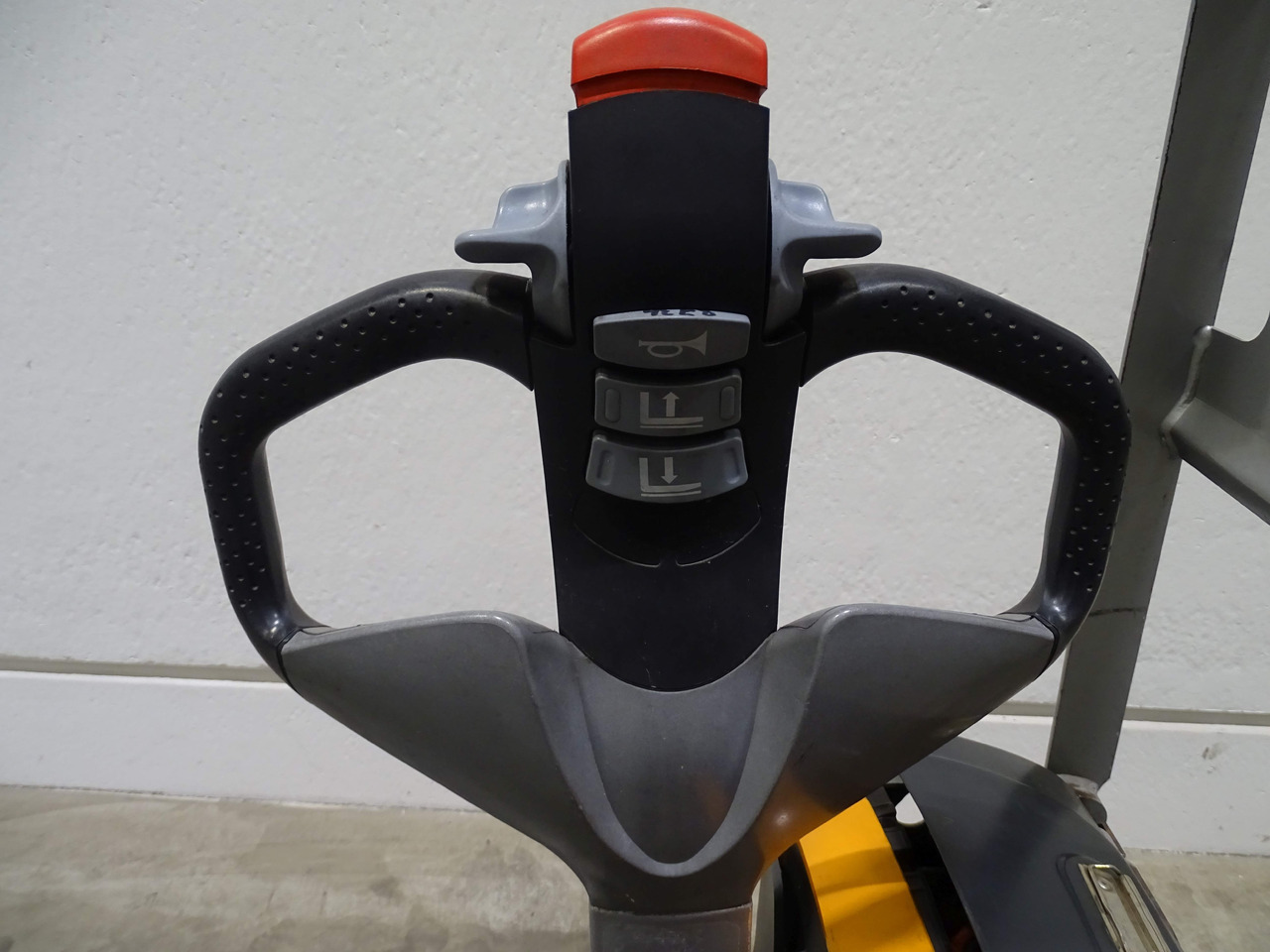 Still EXU16 - Paletni viličar: slika Still EXU16 - Paletni viličar Still EXU16 - Paletni viličar: slika Still EXU16 - Paletni viličar