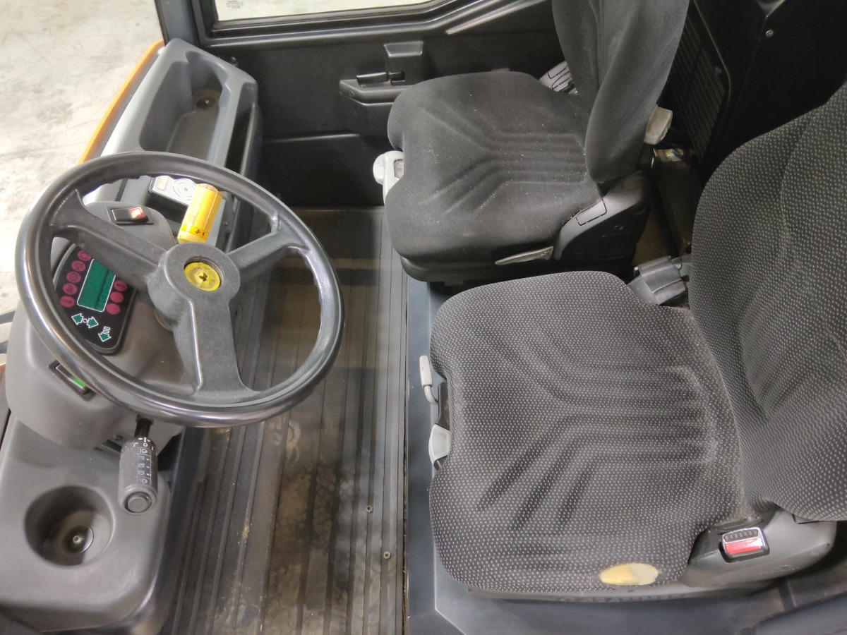 Still R07-25 - Vučni traktor: slika Still R07-25 - Vučni traktor Still R07-25 - Vučni traktor: slika Still R07-25 - Vučni traktor