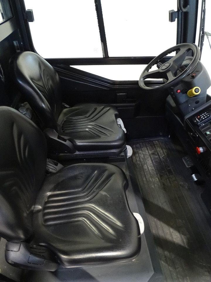 Still R07-25 - Vučni traktor: slika Still R07-25 - Vučni traktor Still R07-25 - Vučni traktor: slika Still R07-25 - Vučni traktor