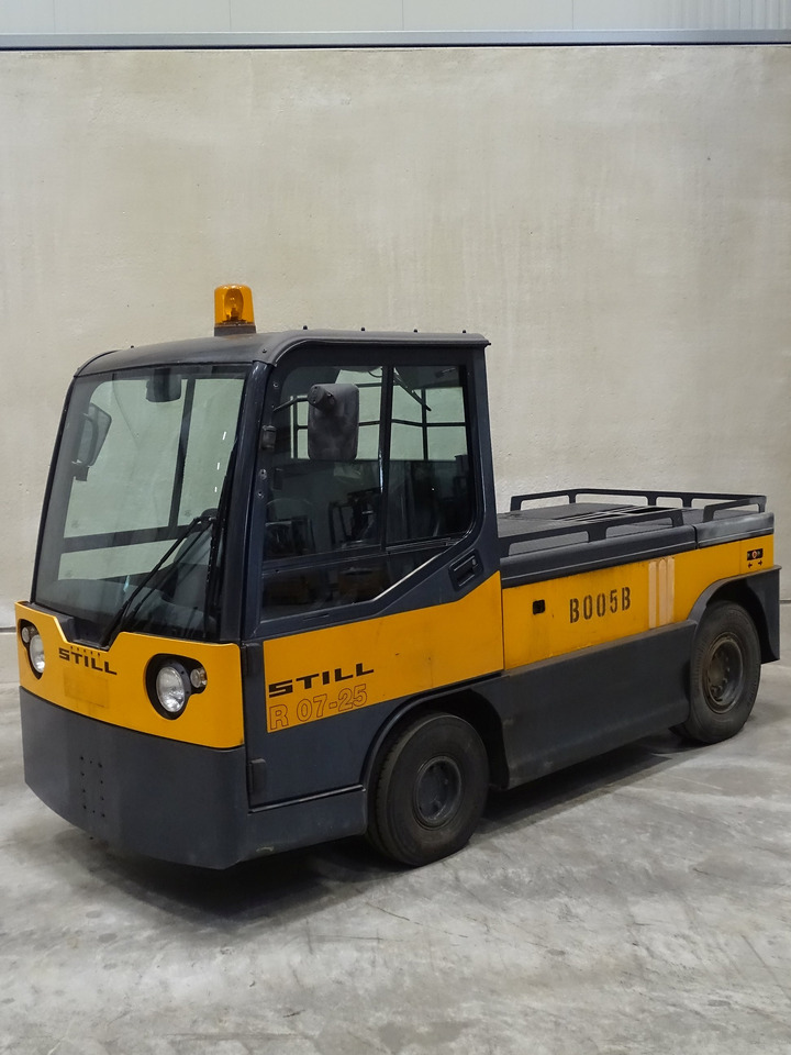 Still R07-25 - Vučni traktor: slika Still R07-25 - Vučni traktor Still R07-25 - Vučni traktor: slika Still R07-25 - Vučni traktor