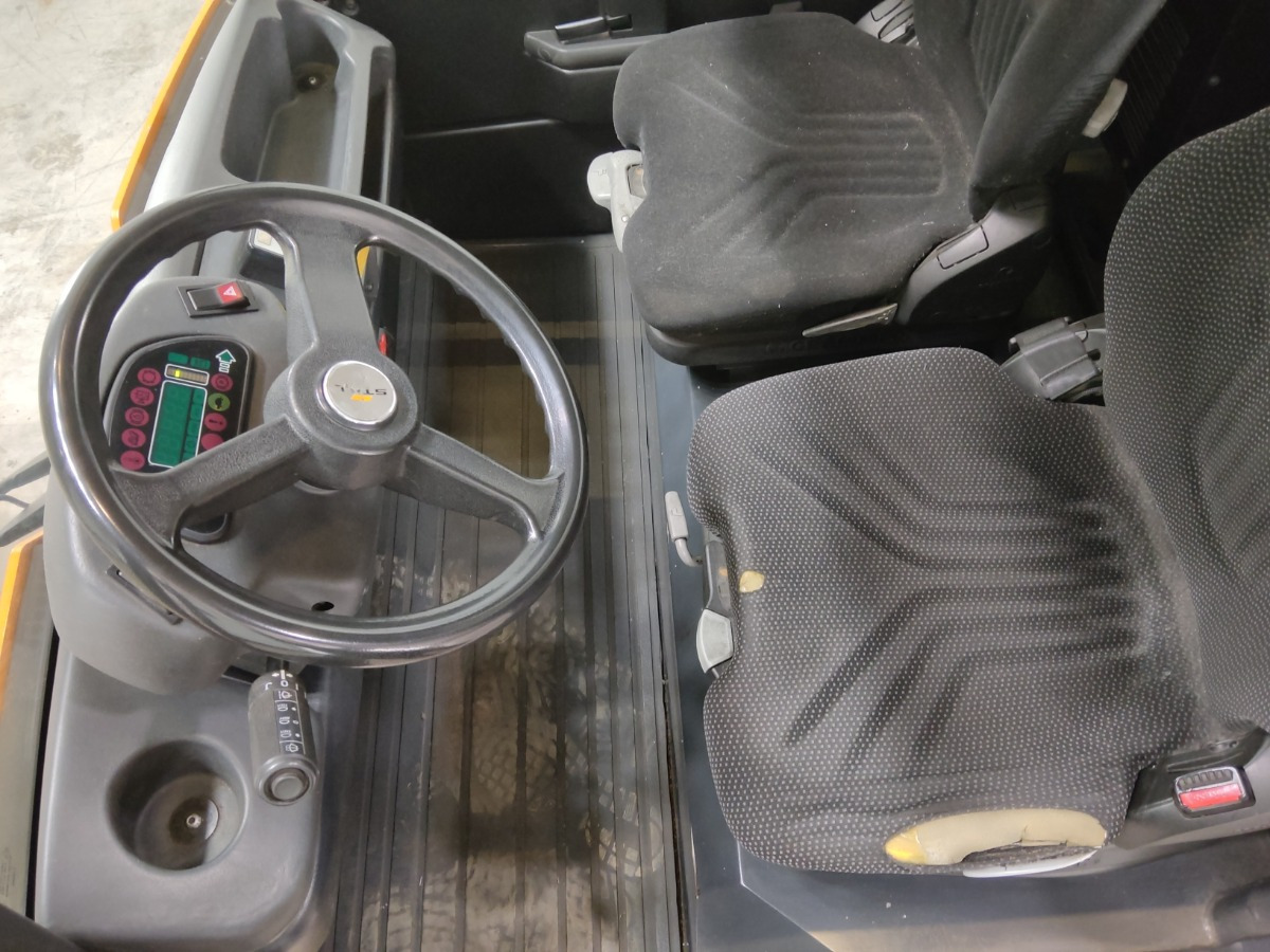 Still R07-25 - Vučni traktor: slika Still R07-25 - Vučni traktor Still R07-25 - Vučni traktor: slika Still R07-25 - Vučni traktor