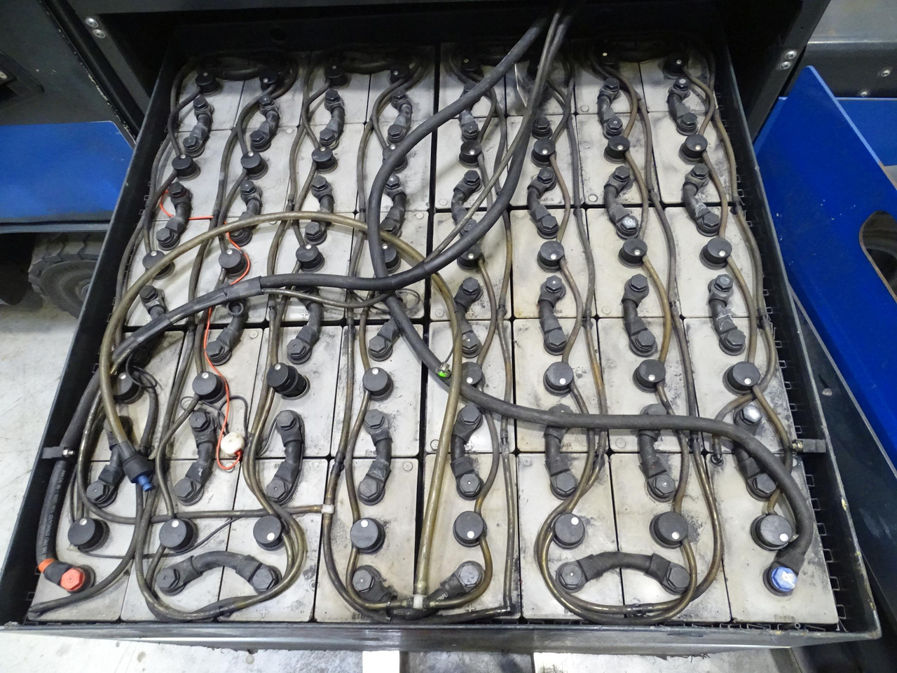 Still R07-25 - Vučni traktor: slika Still R07-25 - Vučni traktor Still R07-25 - Vučni traktor: slika Still R07-25 - Vučni traktor