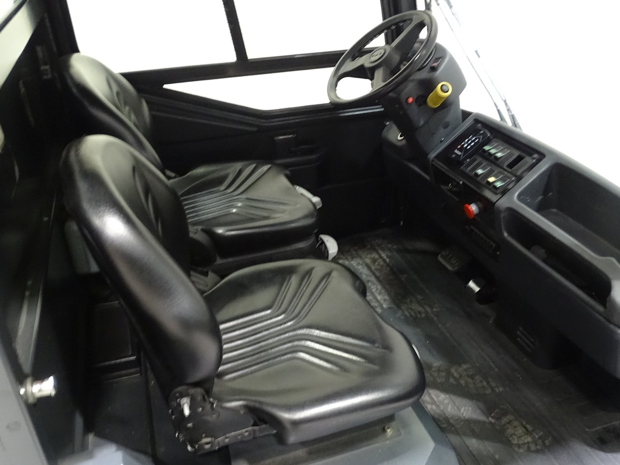 Still R07-25 - Vučni traktor: slika Still R07-25 - Vučni traktor Still R07-25 - Vučni traktor: slika Still R07-25 - Vučni traktor