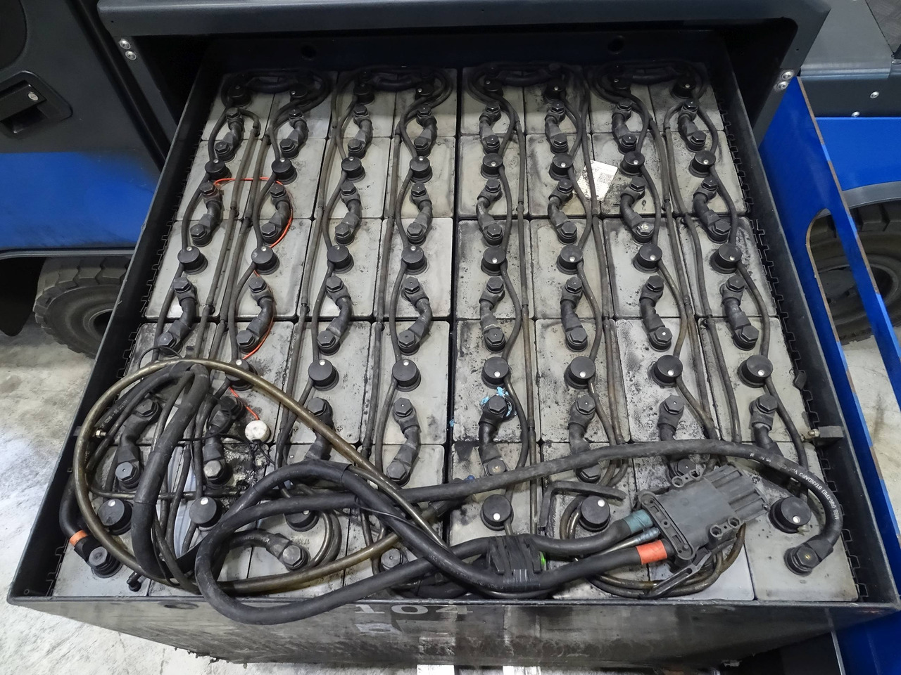 Still R07-25 - Vučni traktor: slika Still R07-25 - Vučni traktor Still R07-25 - Vučni traktor: slika Still R07-25 - Vučni traktor