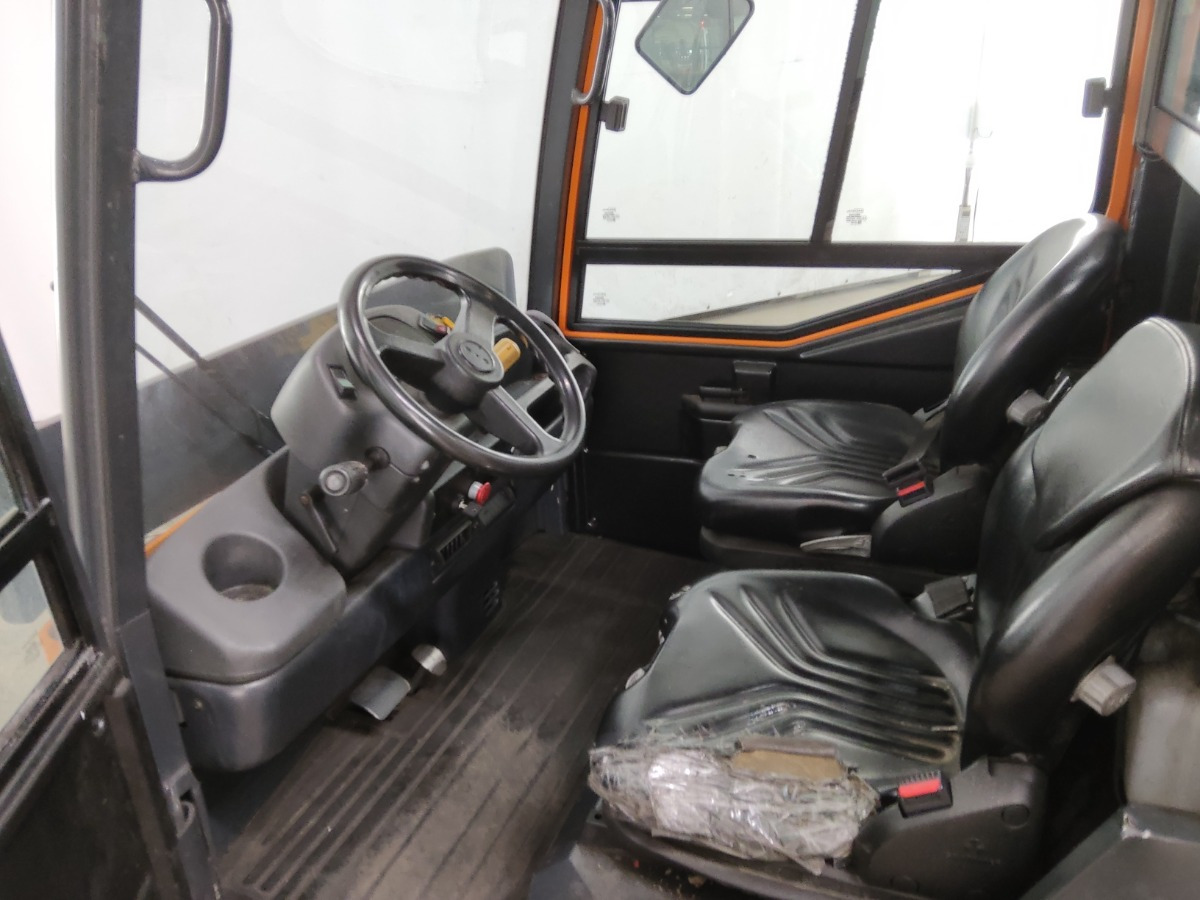 Still R07-25 - Vučni traktor: slika Still R07-25 - Vučni traktor Still R07-25 - Vučni traktor: slika Still R07-25 - Vučni traktor