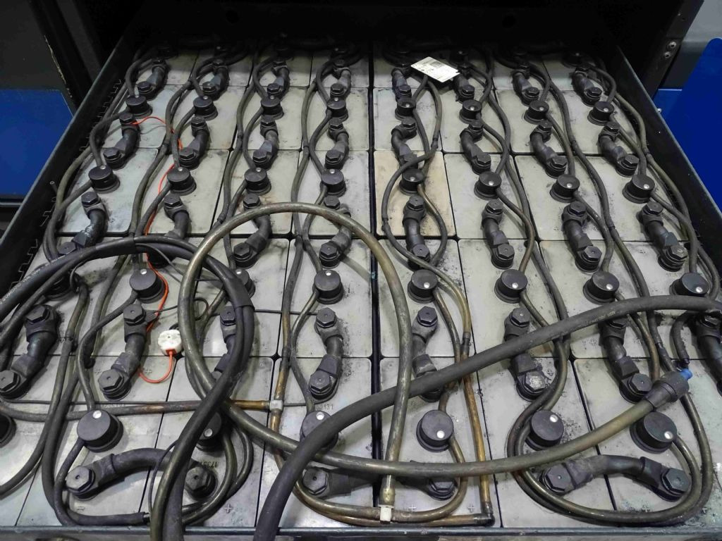 Still R07-25L - Vučni traktor: slika Still R07-25L - Vučni traktor Still R07-25L - Vučni traktor: slika Still R07-25L - Vučni traktor