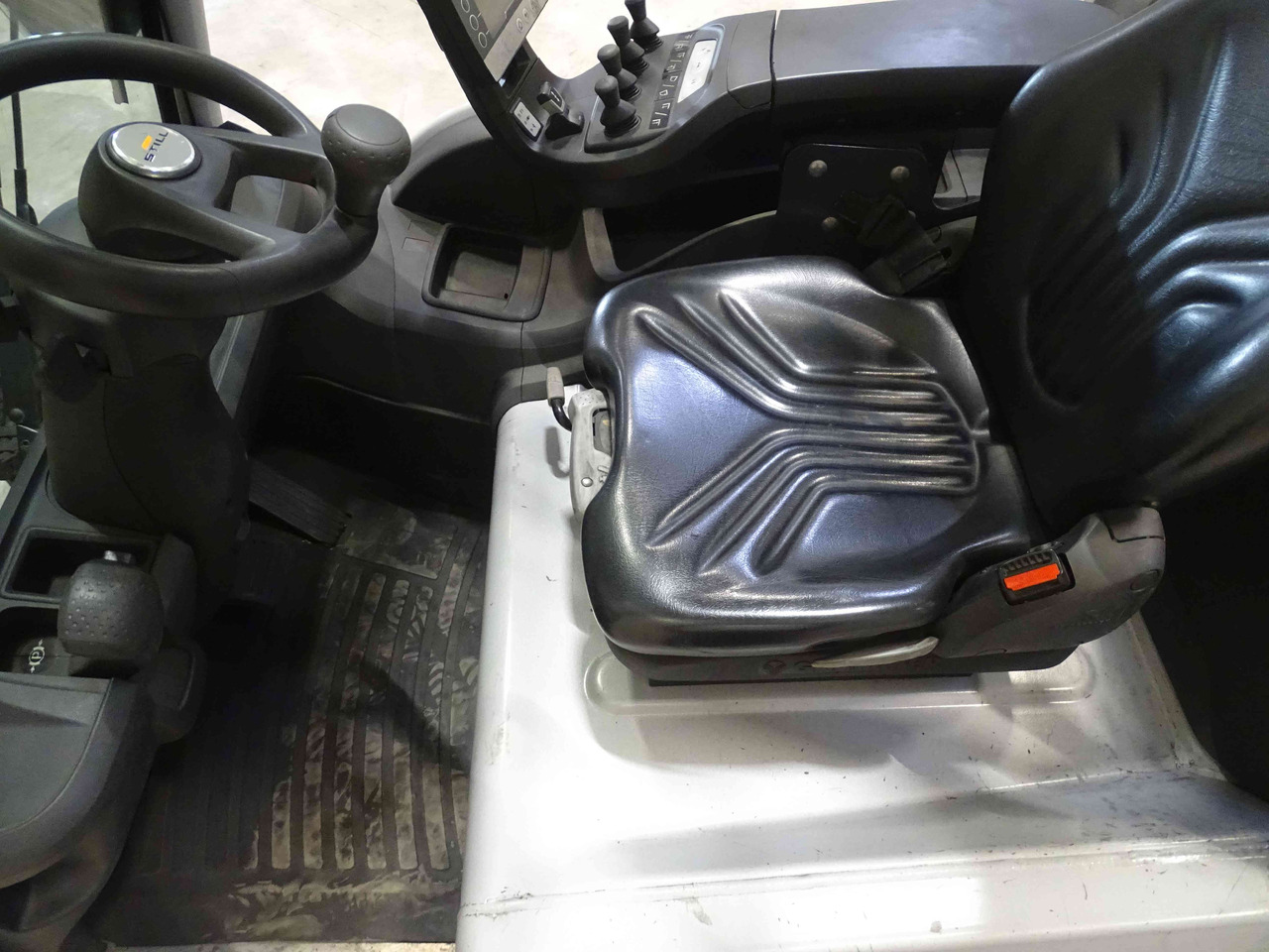 Still RX20-14C - Električni viličar: slika Still RX20-14C - Električni viličar Still RX20-14C - Električni viličar: slika Still RX20-14C - Električni viličar