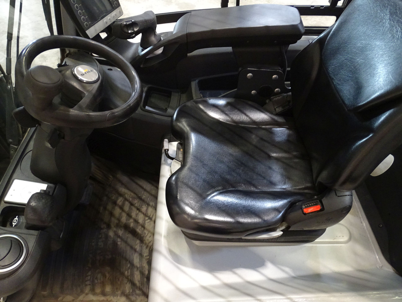 Still RX20-16P - Električni viličar: slika Still RX20-16P - Električni viličar Still RX20-16P - Električni viličar: slika Still RX20-16P - Električni viličar