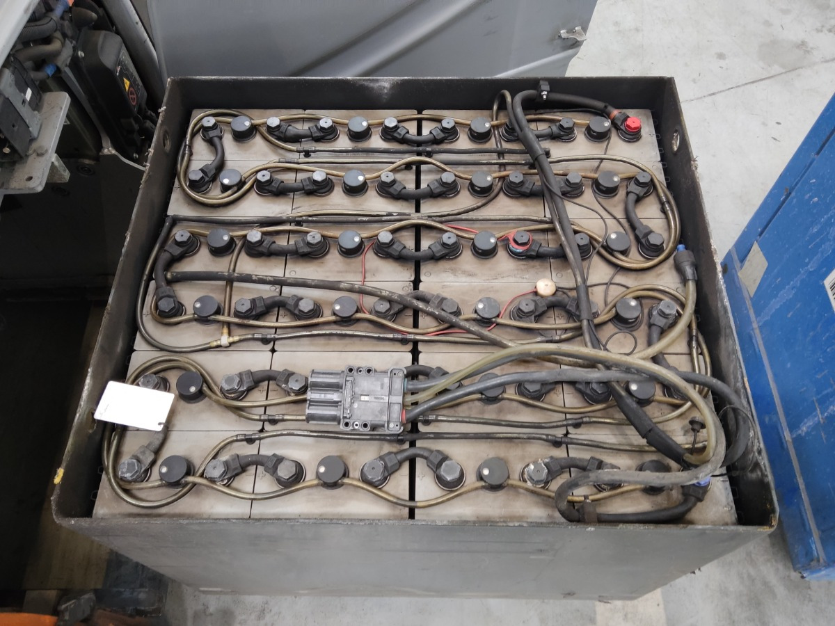 Still RX20-20L - Električni viličar: slika Still RX20-20L - Električni viličar Still RX20-20L - Električni viličar: slika Still RX20-20L - Električni viličar